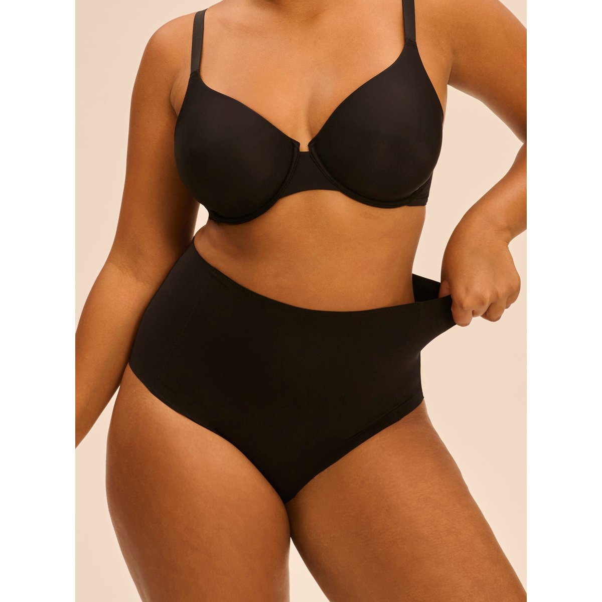 Gainette, STORY noir, SIMONE PERELE