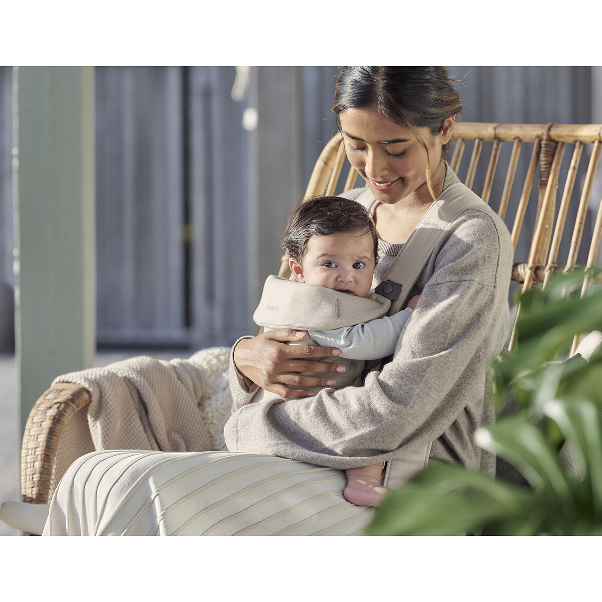 Porte bébé mini jersey 3D beige clair, BABYBJORN