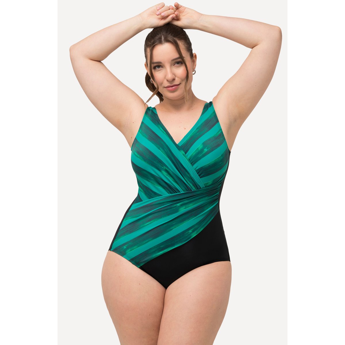 Maillot de bain à bonnets souples. Rayures noir, ULLA POPKEN