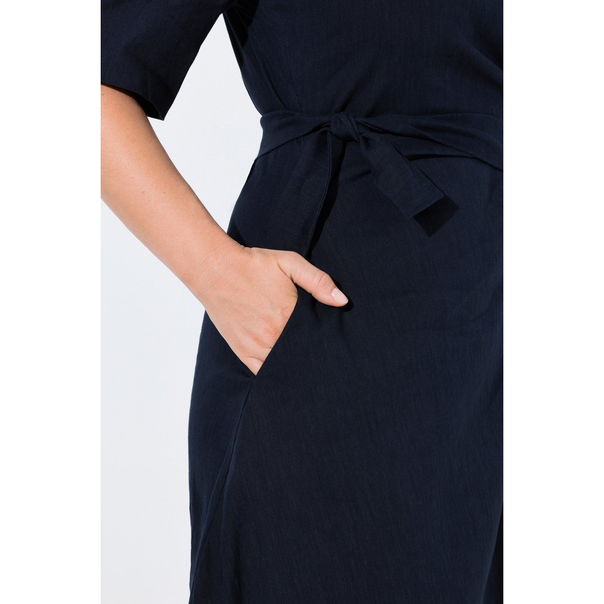 Robe midi en lin mélange, esprit cache-cœur marine foncé, ULLA POPKEN