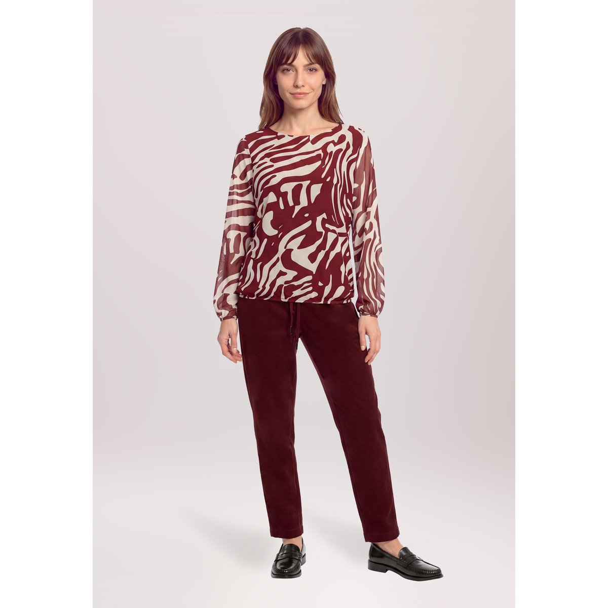 T-shirt en maille à élastique nature/dark red, BETTY & CO