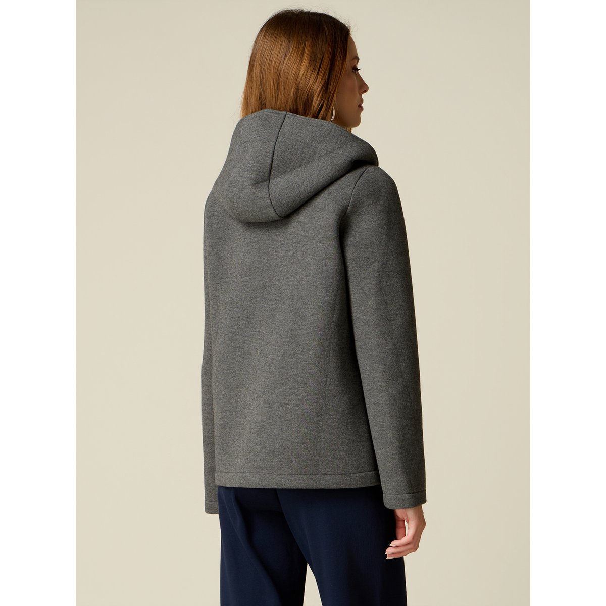 Blouson avec broche fleur gris, OLTRE