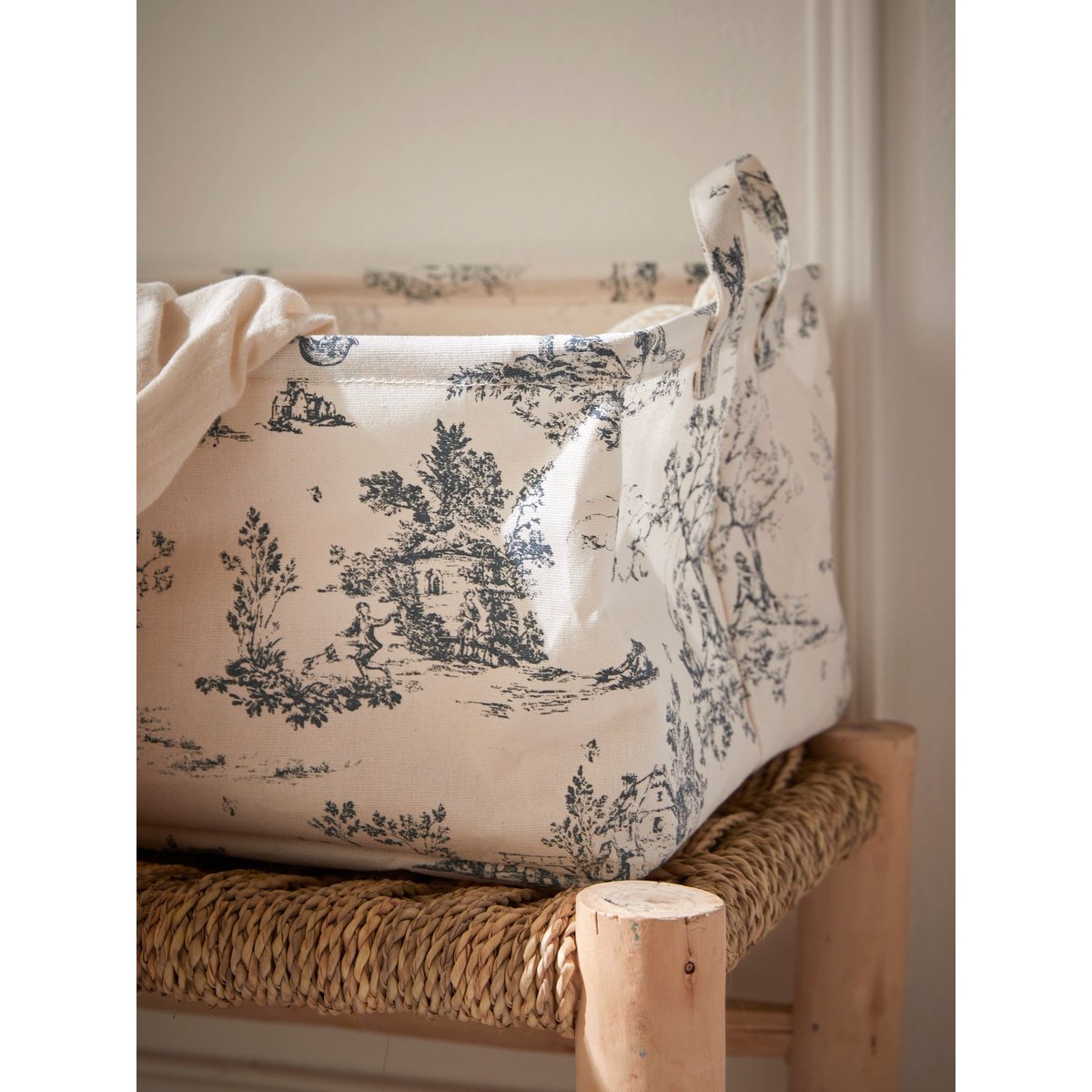Bac à linge esprit Jouy, petit modèle beige clair, CYRILLUS