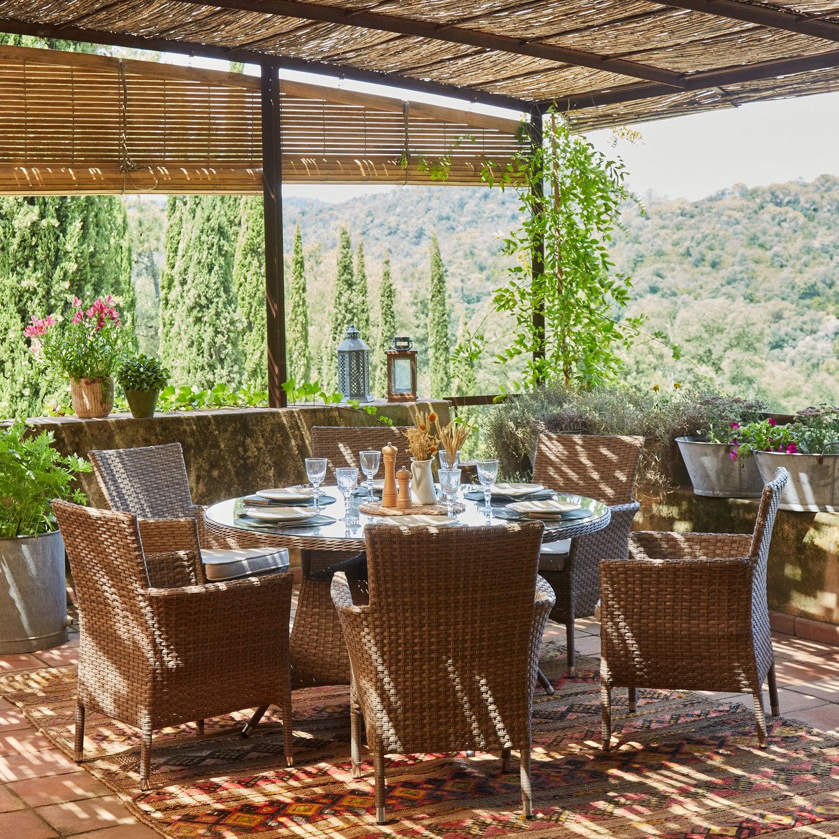 Table à manger, ronde, rotin, BOLONIA marron, veines beiges, DEFORA HOME