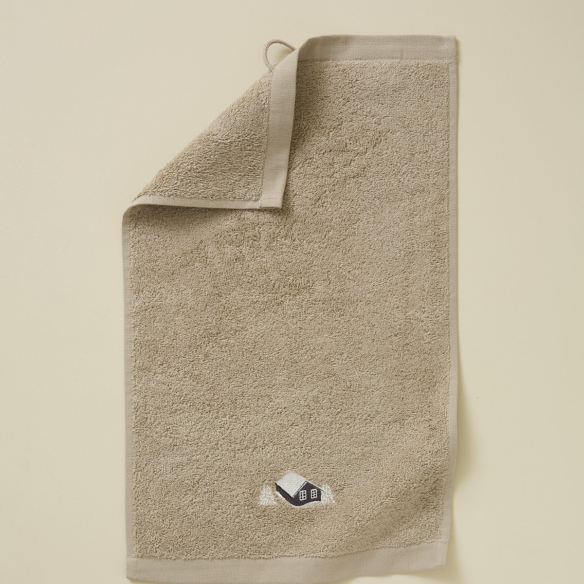 Serviette invité AU COEUR DE LA VALLEE taupe, SYLVIE THIRIEZ