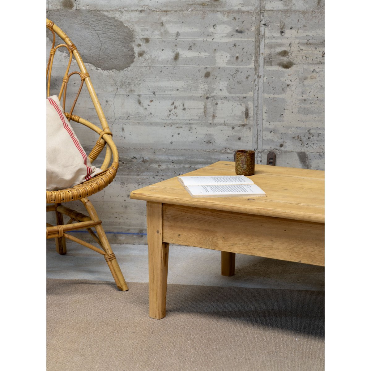 Petite table basse en bois Léonie N°991 - Bon état bois clair, DEBONGOUT