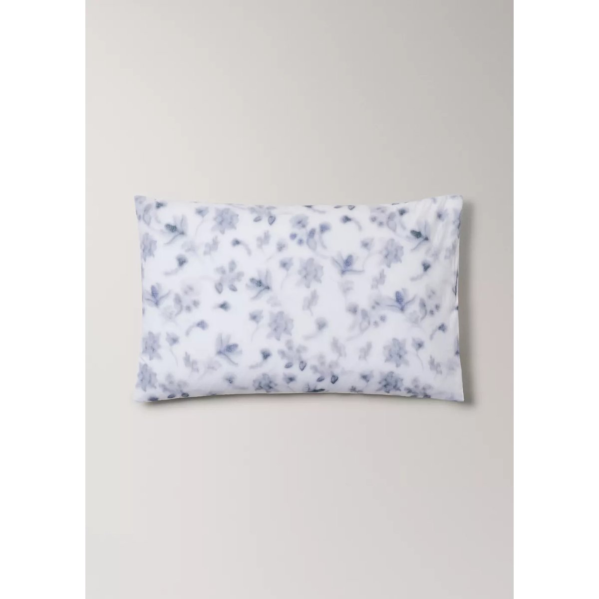 Deux taies d’oreiller percale fleur estompée 50x75 cm bleu, MANGO HOME