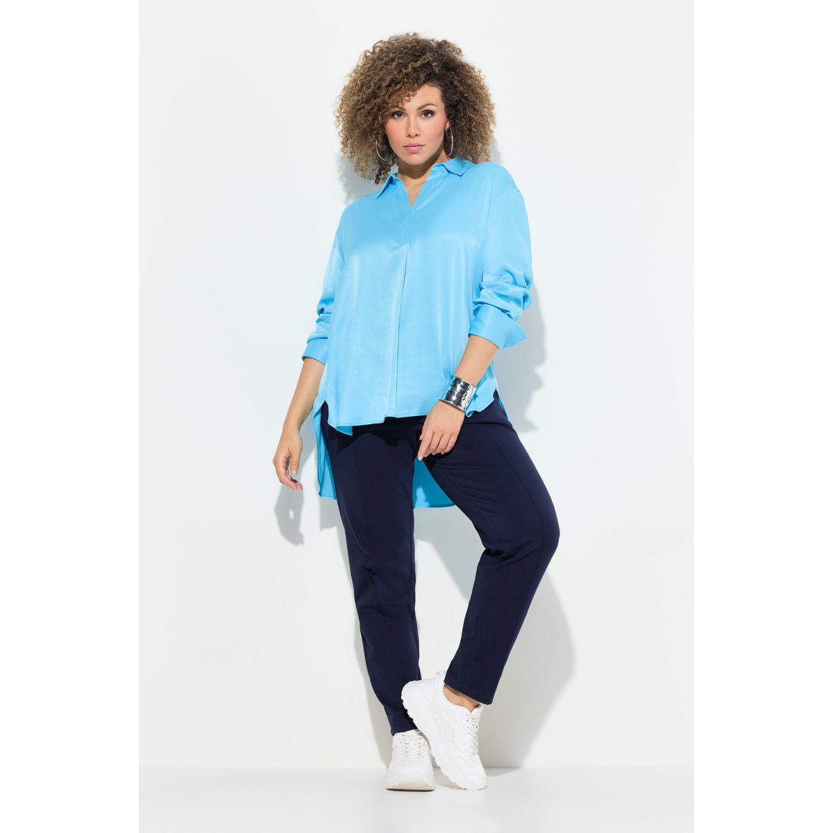 Blouse tunique en satin turquoise clair, ULLA POPKEN