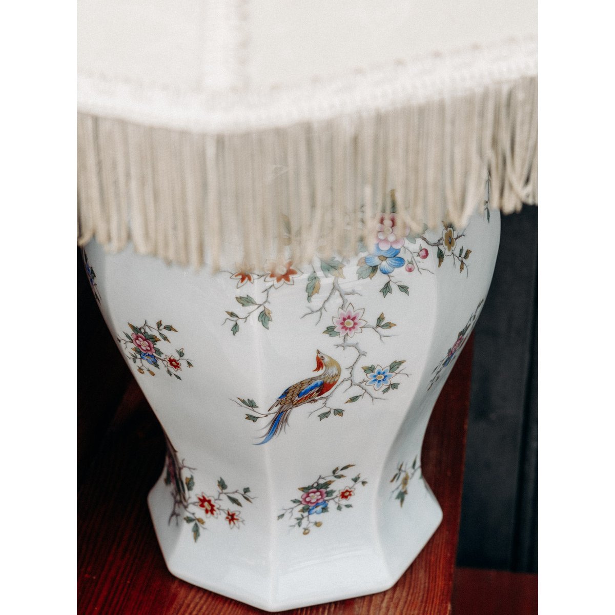 Lampe en céramique à franges Suzanne N°573 - Bon état beige, DEBONGOUT