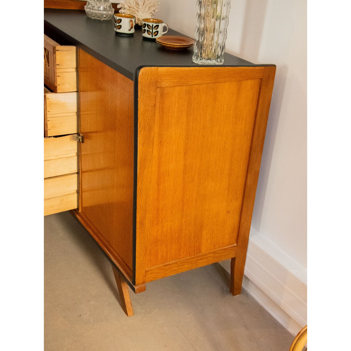 Commode en rotin tressé Olga N°431 - Bon état bois foncé, DEBONGOUT