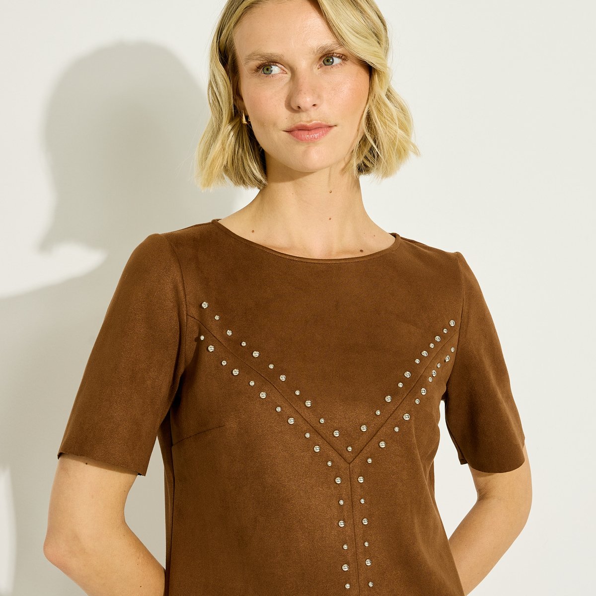 Robe courte en suédine à clous marron, GRAIN DE MALICE