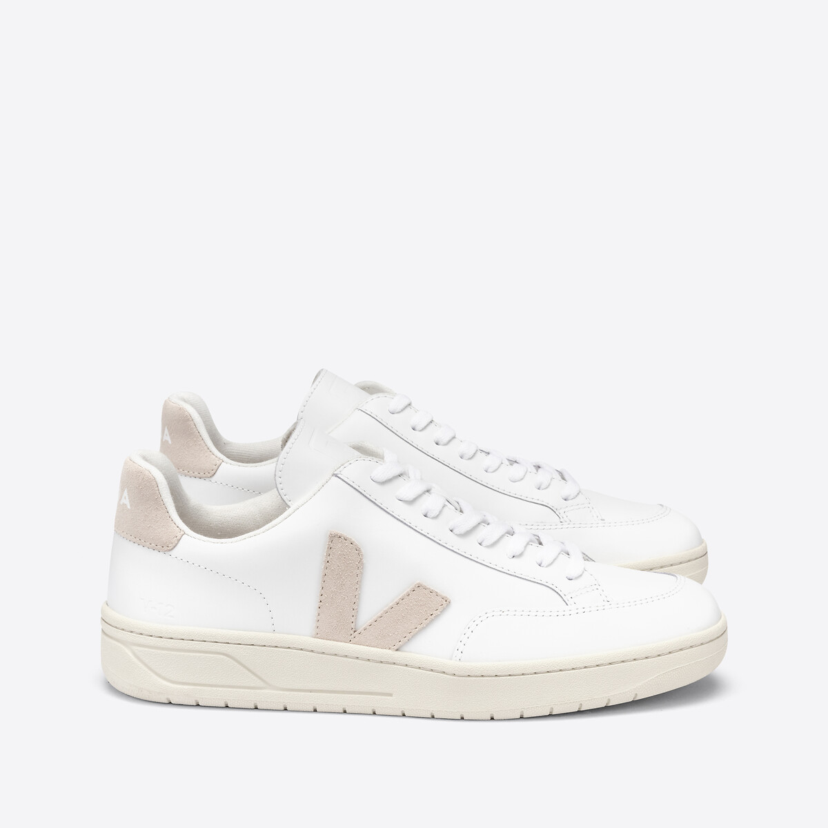 Sneakers con lacci in pelle V-12 bianco, VEJA