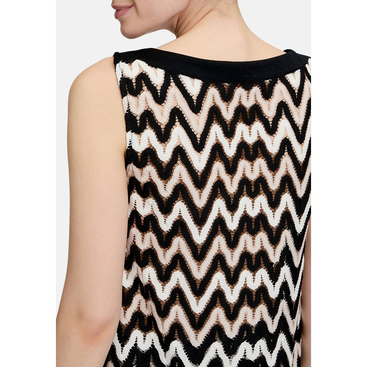 T-Shirt avec structure sans manches noir/marron, BETTY & CO