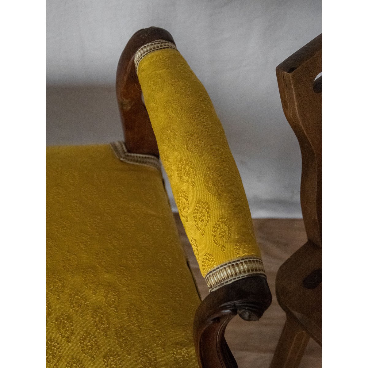 Petite banquette en bois Jean-Philippe N°73 - Bon état bois foncé, DEBONGOUT