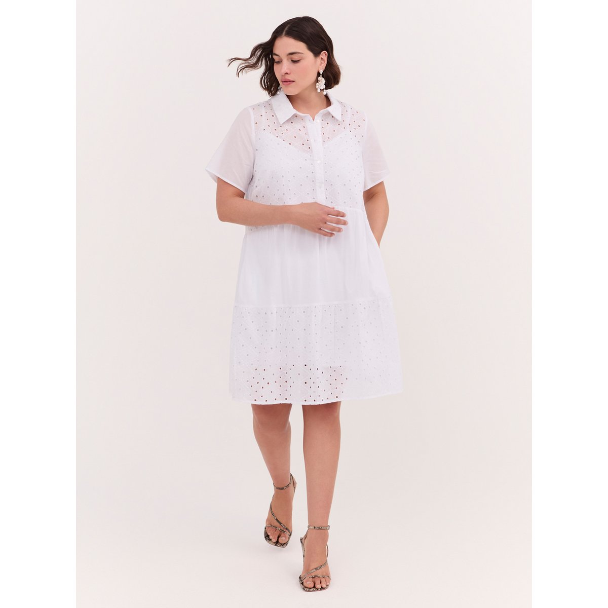 Robe à volants souriante à Sangallo blanc, FIORELLA RUBINO