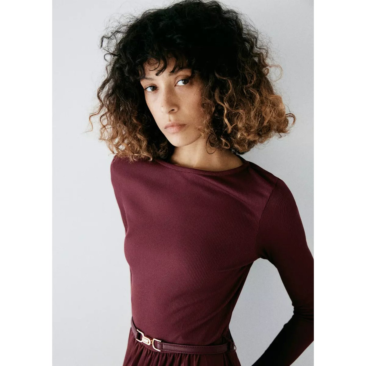 Robe combinée plissée grenat, MANGO