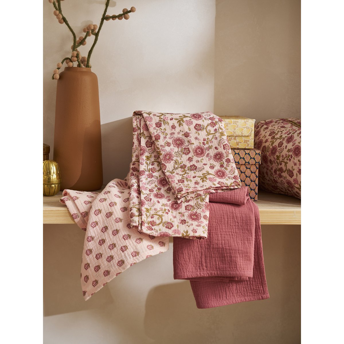 Lot 3 langes gaze coton rose imprimé, VERTBAUDET