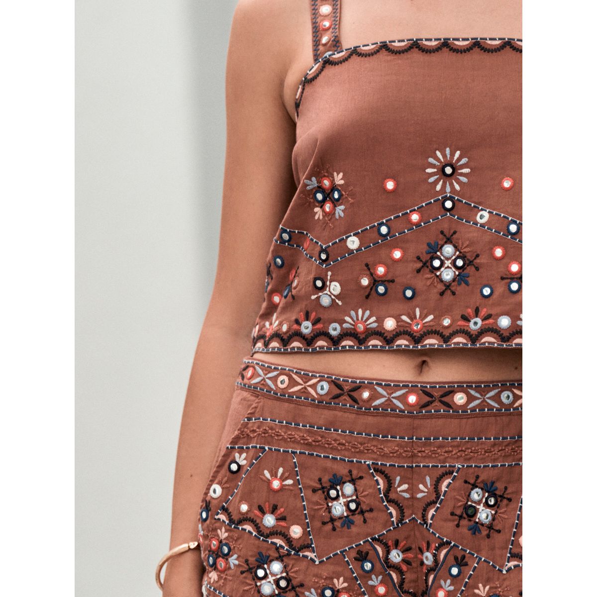 Top sans manches avec détails miroir brodés marron rouille, NEXT