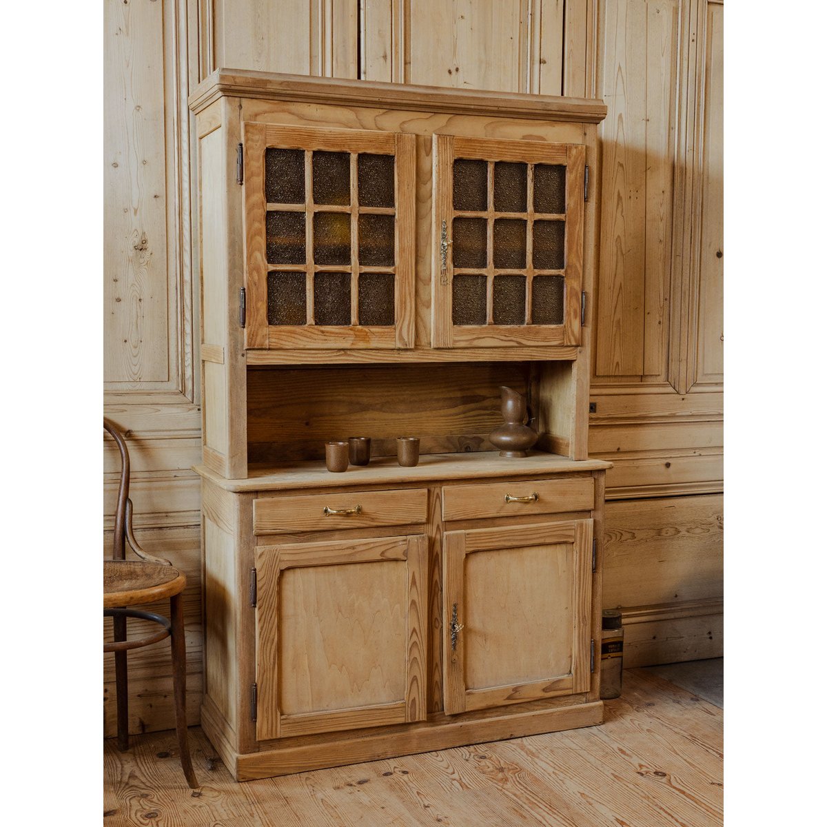 Buffet à deux corps en bois Gilbert N°1558 - Bon état bois clair, DEBONGOUT