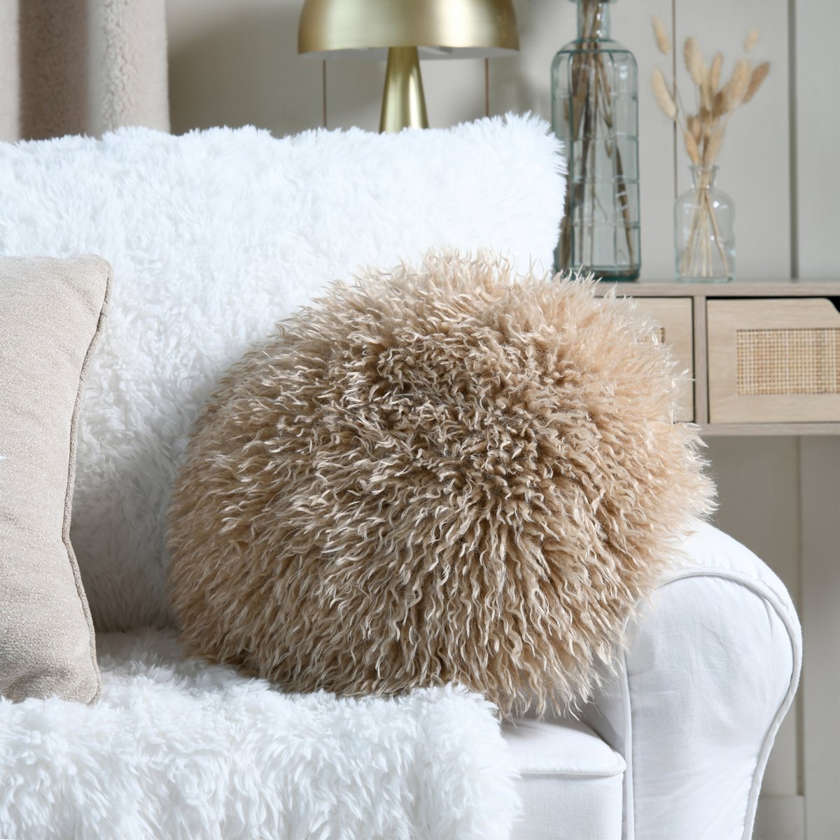 Coussin rond imitation fourrure longue beige, LOVELY CASA