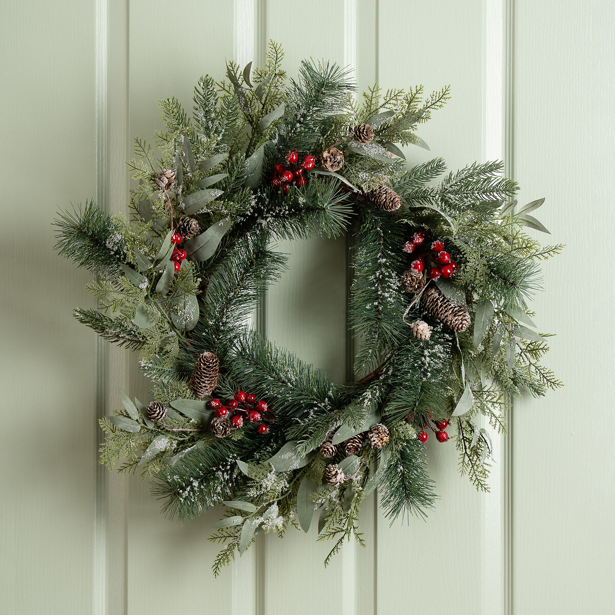 60cm Frosted Berry & Cone Wreath green, SO'HOME