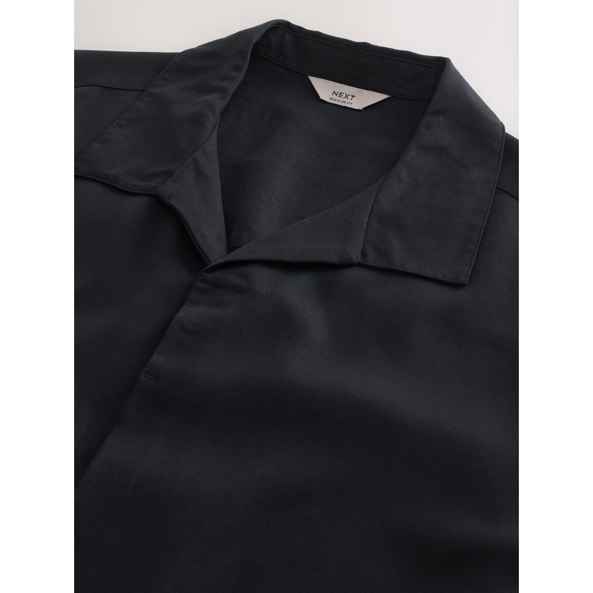 Chemise manches courtes en lyocell mélangé noir, NEXT