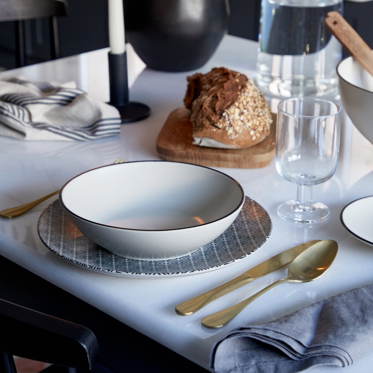 Assiette à dîner 27 AUGUSTA diamond weave, COSTA NOVA
