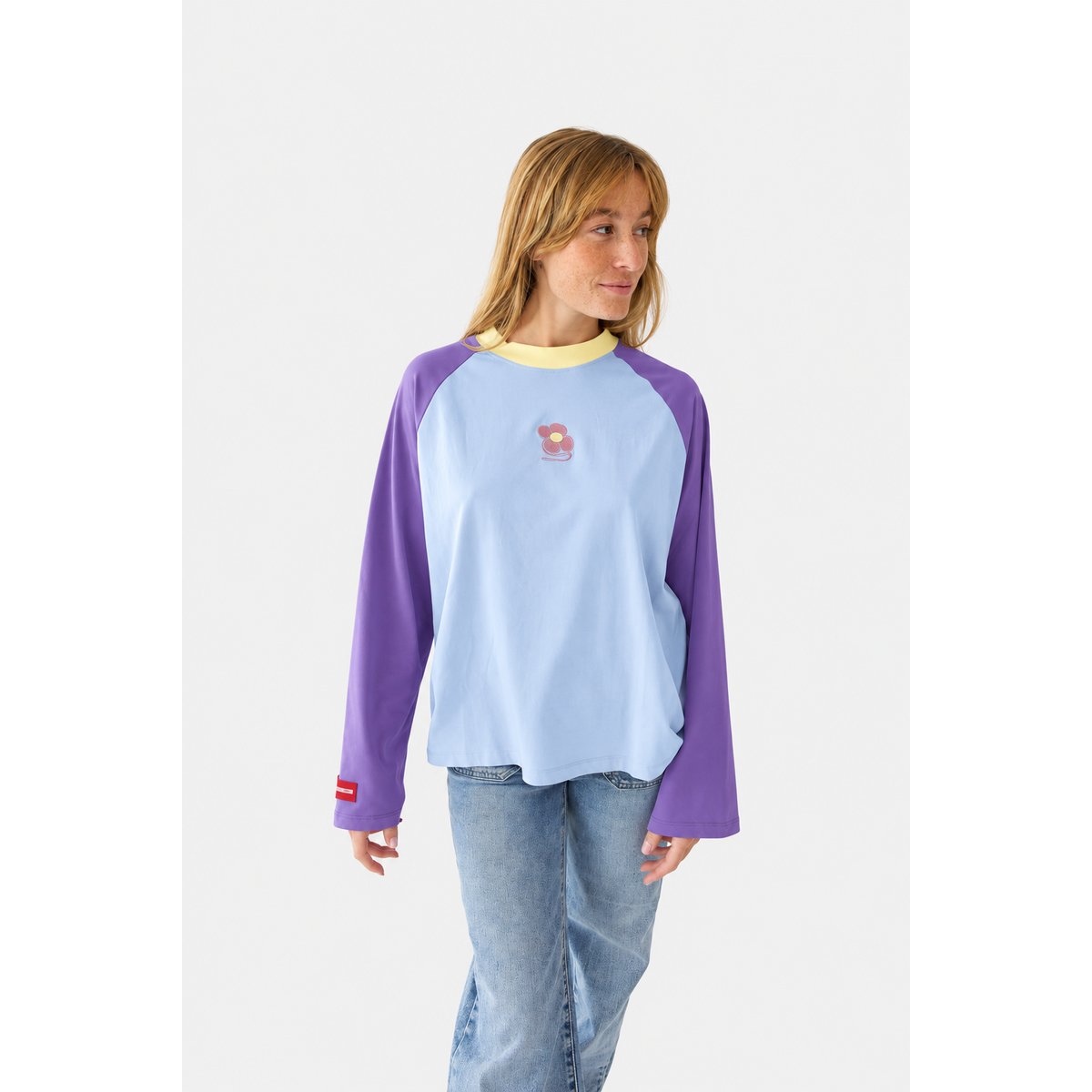 T-shirt raglan détail fleuri CARLOTA bleu ciel / lavande / rose, MINDTRAVELER