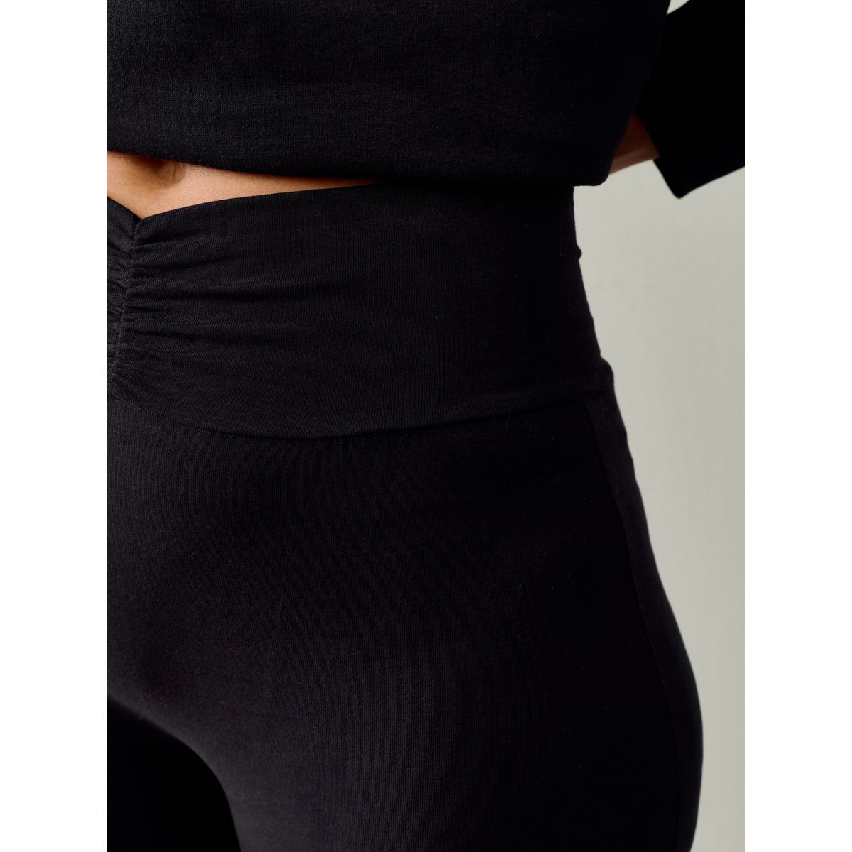 Legging évasé, froncé et côtelé doux noir, NEXT