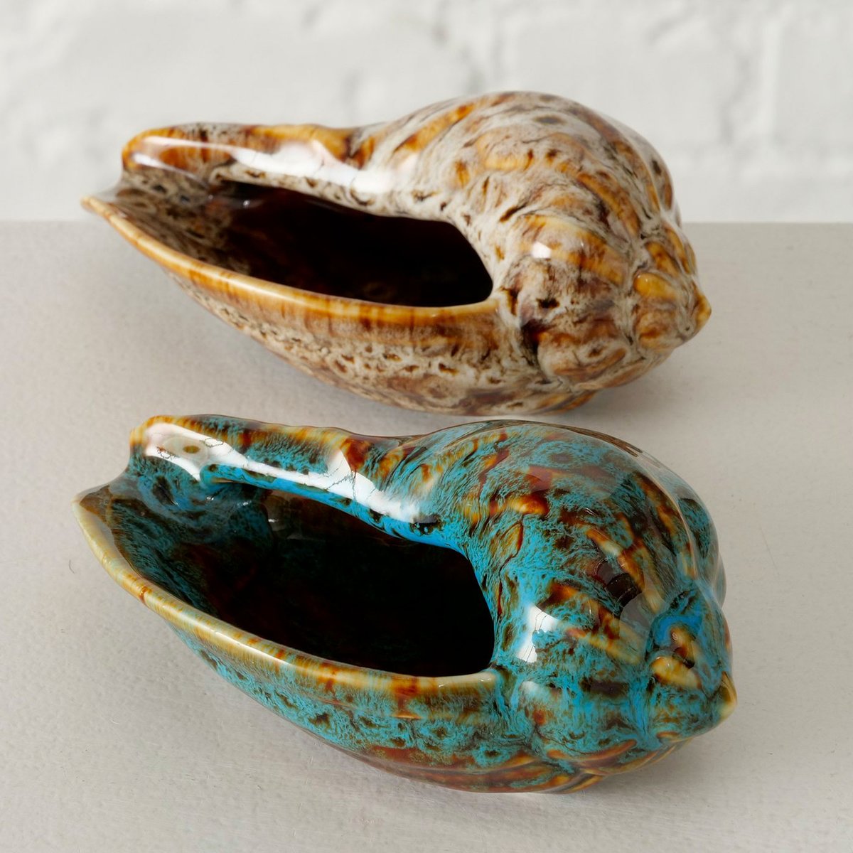 Set de 2 coquillages décoratifs à poser porcelaine bleu et beige 14x8x5.5cm bleu, WADIGA