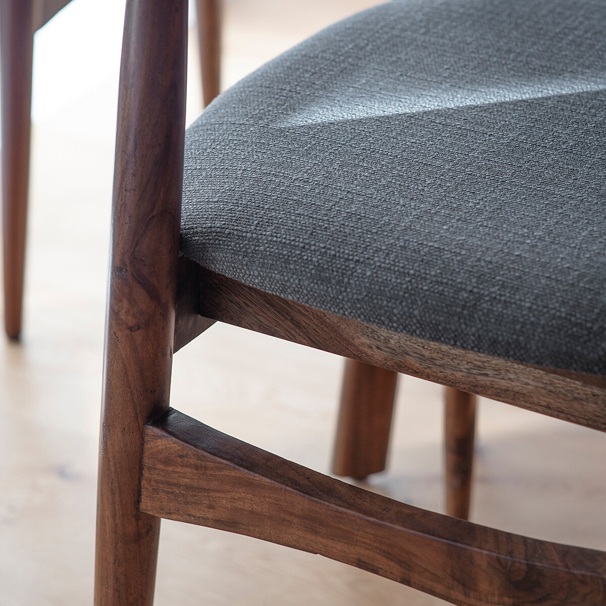 Dhuburi Mid Century Walnut Dining Chair (Set of 2) dark wood, ÉDITÉ
