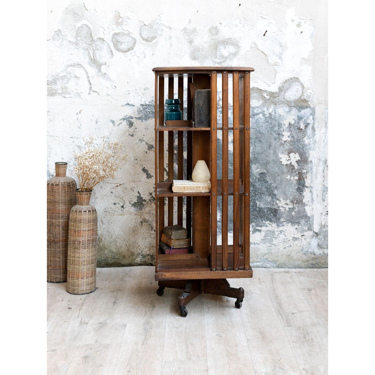 Bibliothèque tournante en bois foncé Madeleine N°748 - Bon état bois foncé, DEBONGOUT