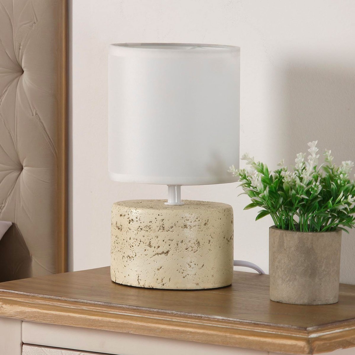 Petite lampe à poser en céramique beige et abat-jour blanc 13x13x24cm beige, VERSA