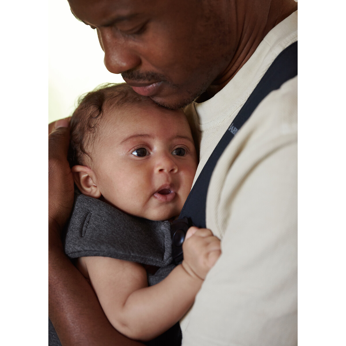 Porte bébé mini jersey 3D gris charbon, BABYBJORN