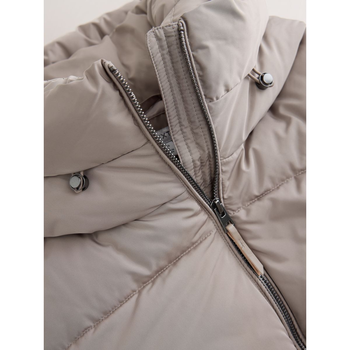 Long manteau rembourré déperlant à capuche gris, NEXT