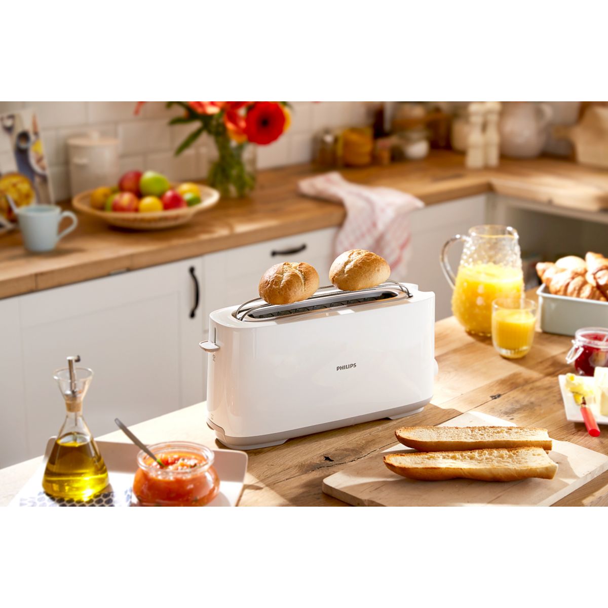Grille-pain HD2590/90 Toaster noir Daily, 1 fente longue, 830W blanc, PHILIPS