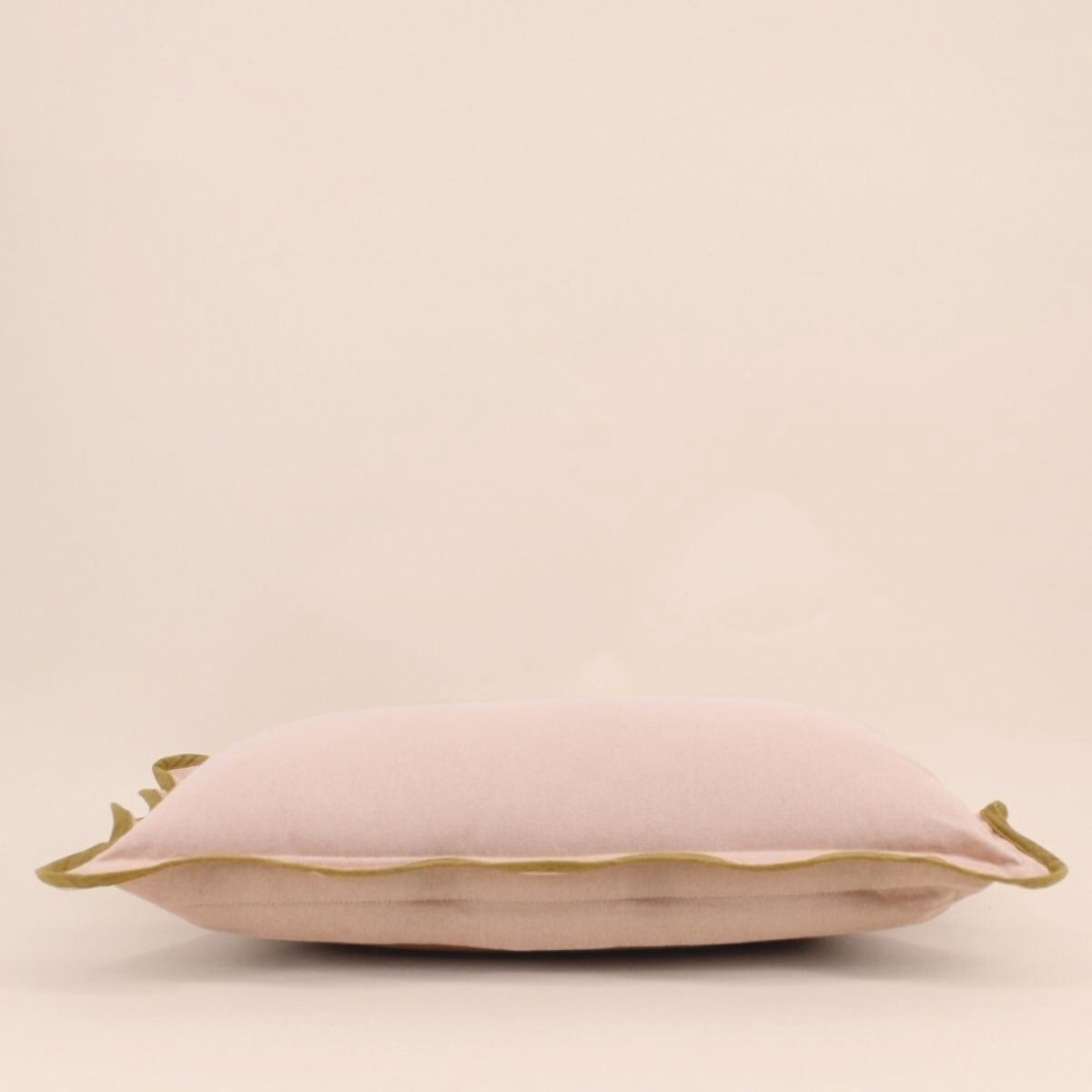 Coussin contour vagues 40x60cm beige, ORNAMI