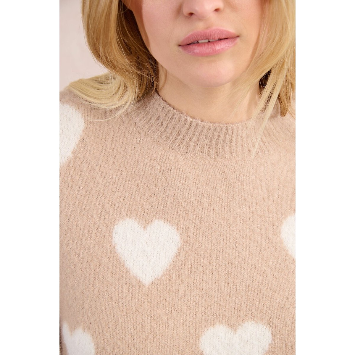 Knitted Jumper with Heart Print beige, MOLLY BRACKEN