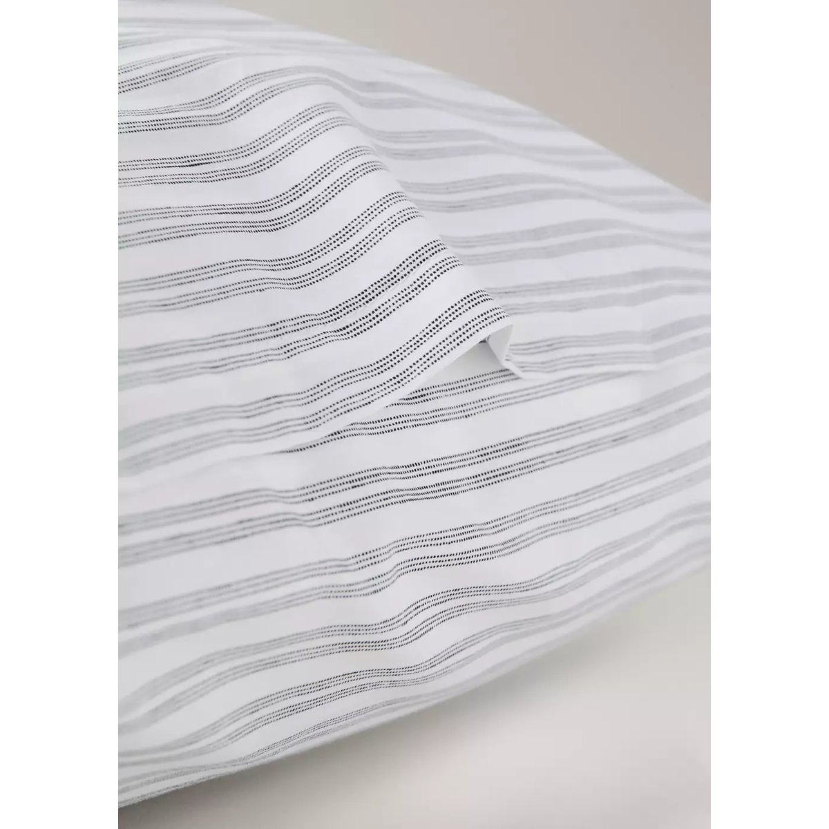 Deux taies d'oreiller percale à rayures 50x75 cm gris, MANGO HOME