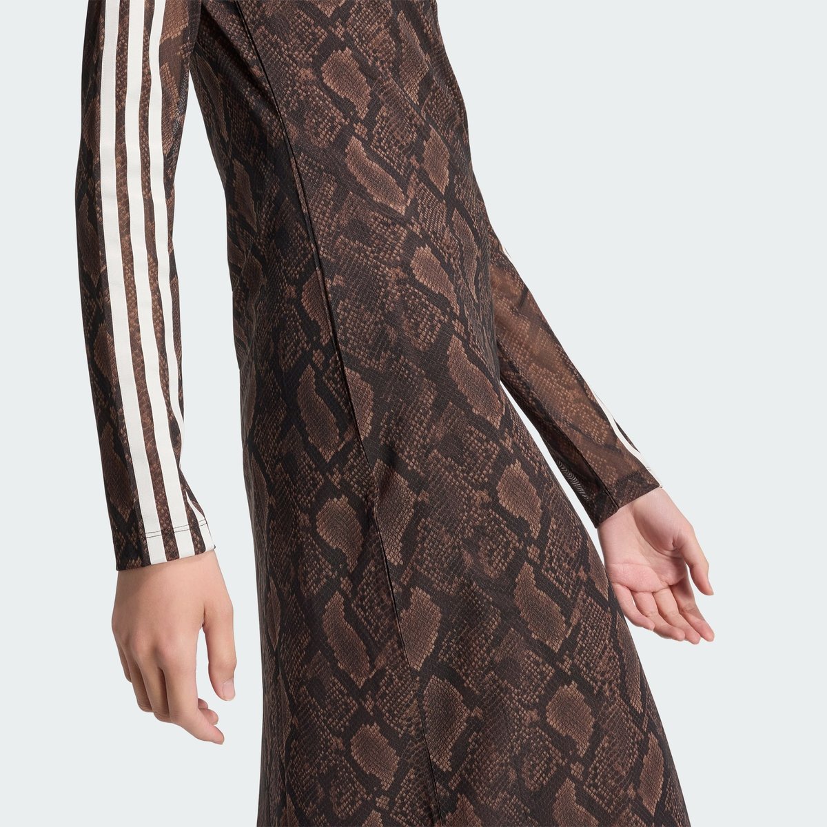 Robe Longue Imprimé Serpent Robe Longue Imprimé Serpent earth strata / aurora coffee, adidas Originals