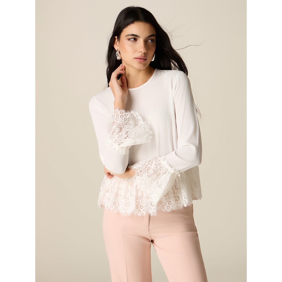 Blouse avec détails en dentelle blanc, OLTRE