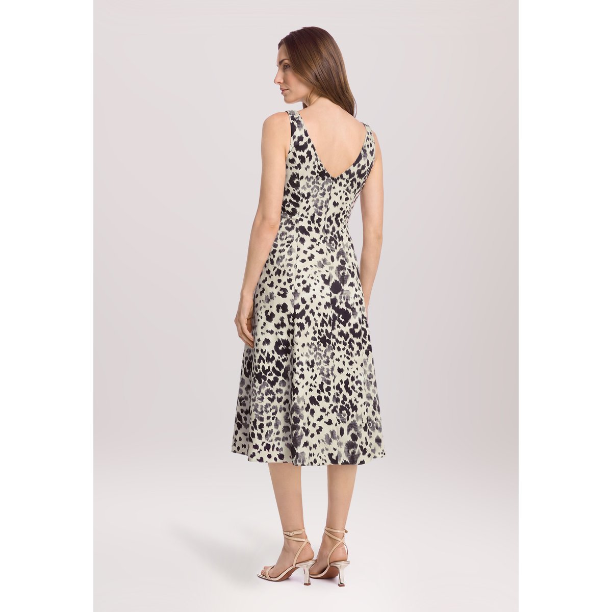 Robe de cocktail à plis creux blanc/noir, VERA MONT