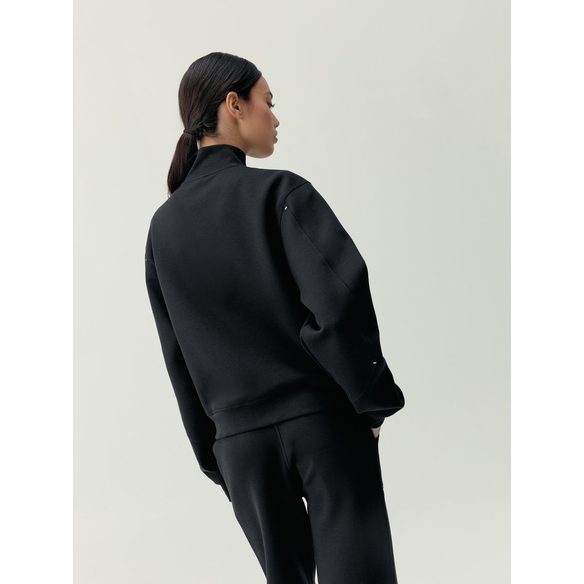 Sweat de sport femme Bloom Demi-zip séchage rapide noir profond, BORN