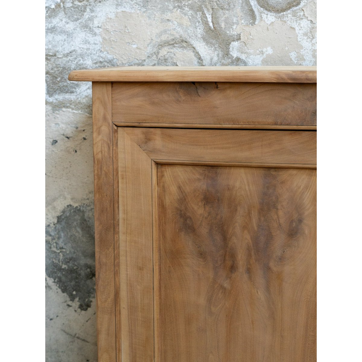 Buffet haut en bois Gilbert N°1915 - Bon état bois clair, DEBONGOUT