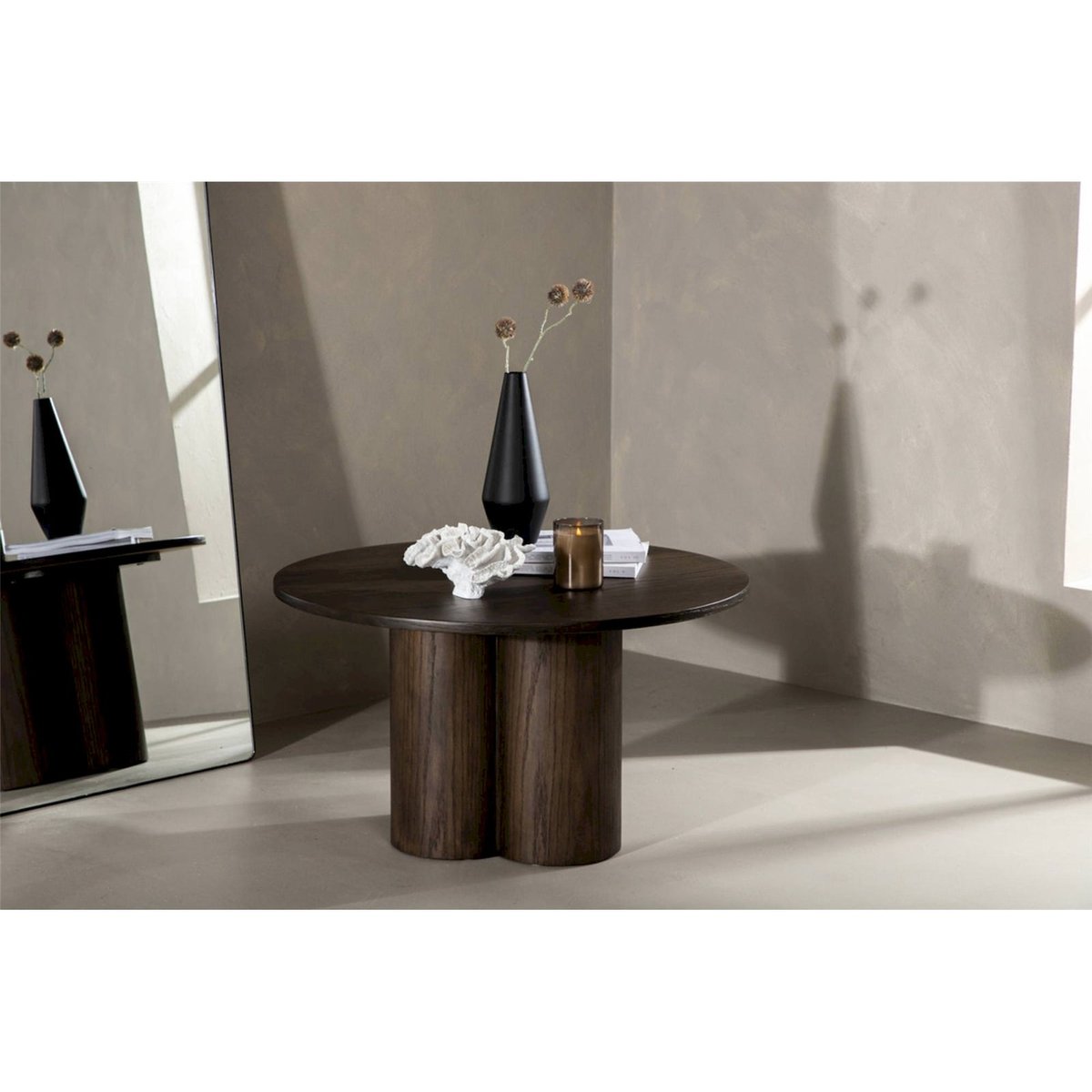 Table basse ronde sculpturale en bois CONVALDER bois foncé, RECOLLECTION