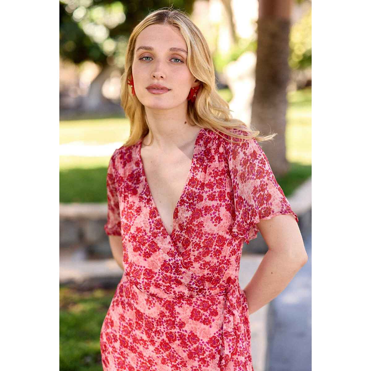 Resia Wrapover Mini Dress in Floral Print pink/red, LA PETITE ETOILE