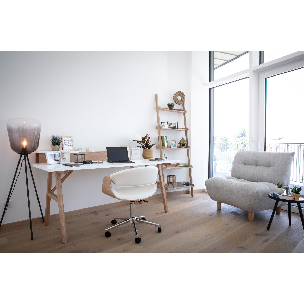 Fauteuil scandinave YUMI gris perle, MILIBOO