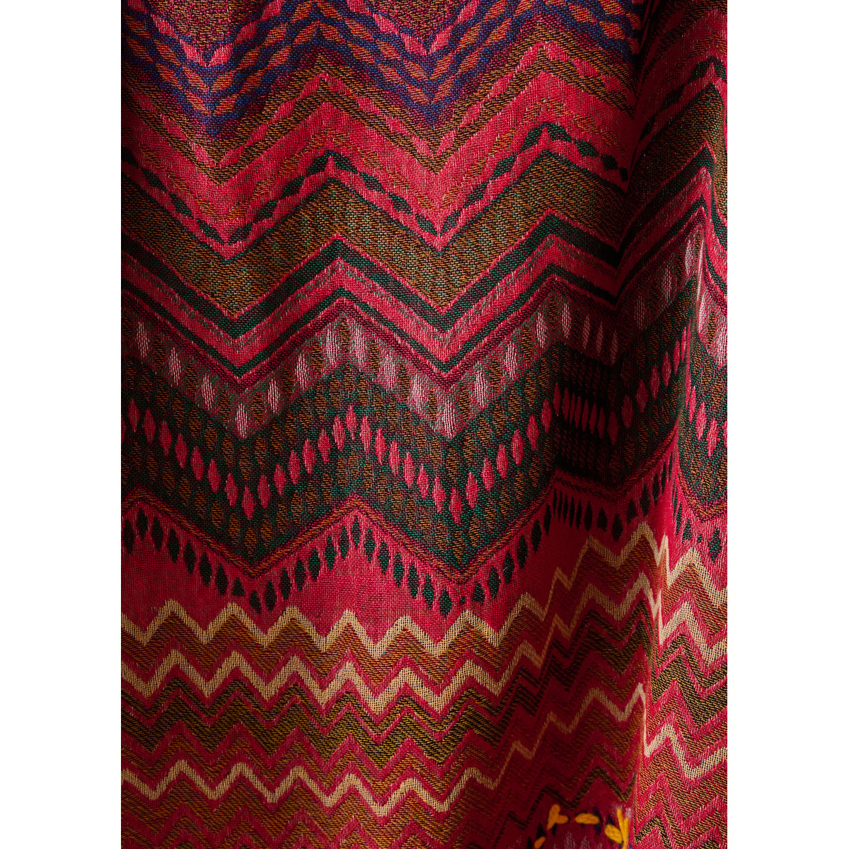 Écharpe à motif zigzag rouge, LA FEE MARABOUTEE
