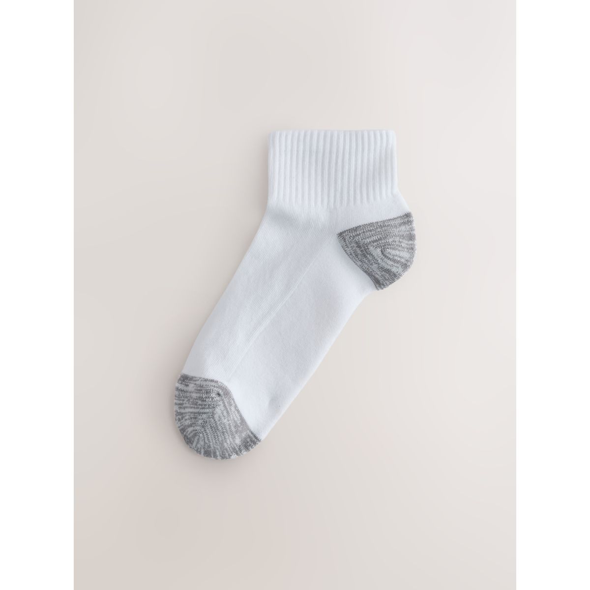 Chaussettes de sport mi-hautes rembourrées talon blanc, NEXT