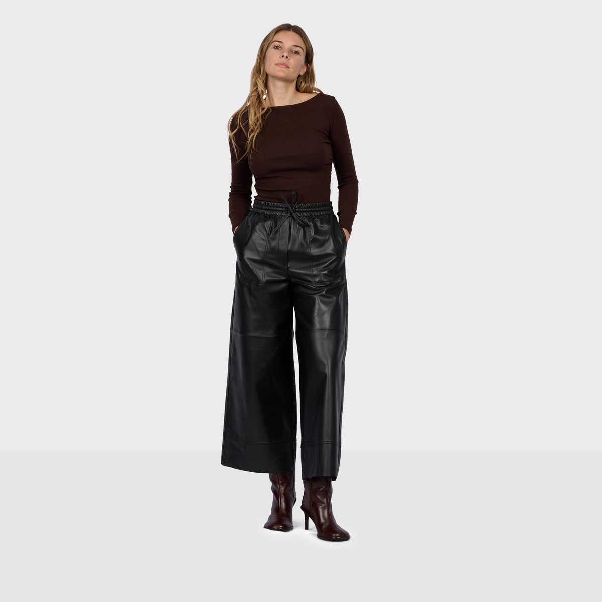 Pantalon large en cuir à taille élastiquée TROPHEE noir, OAKWOOD